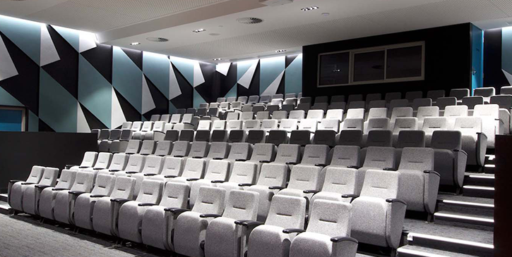 Jual Kursi Auditorium Terbaik: Solusi Nyaman dan Elegan untuk Ruang Auditorium Anda